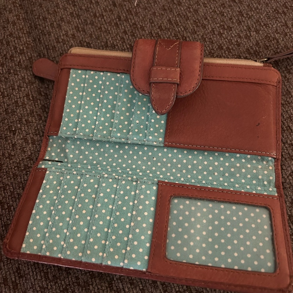 Women’s Fossil wallet